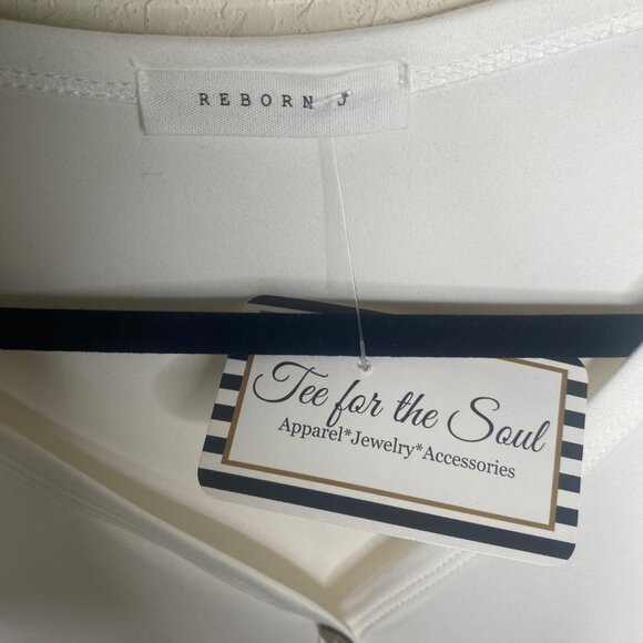 NWT $34 Reborn J Button Down Top Womens Size M White Long-Sleeve Stretch Casual - Picture 4 of 8